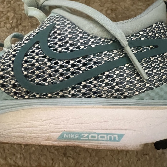 Nike Zoom. Size 7. Gently used. Blue. - Picture 6 of 8